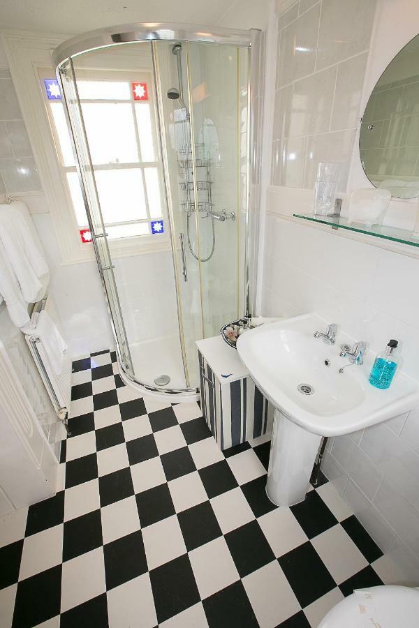 Southford House Hotel Дартмут Екстериор снимка